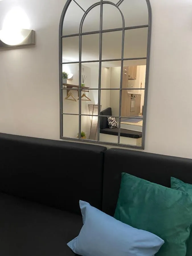 Riman, Apartment Neapol